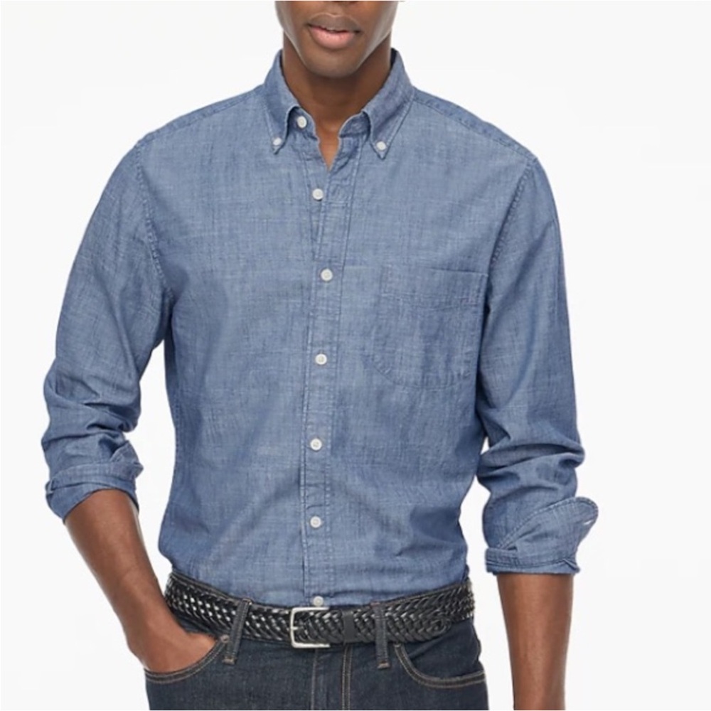 EUC J. Crew Classic Fit Long Sleeve Chambray Cotton Blue XL - holes under arms